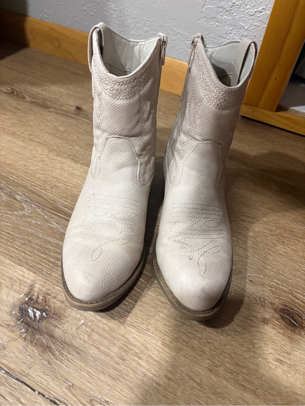 Women's Cream Western Ankle Boots